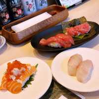 誰能想到60年代的美國居然藏了一間壽司店！🍣 ✨  