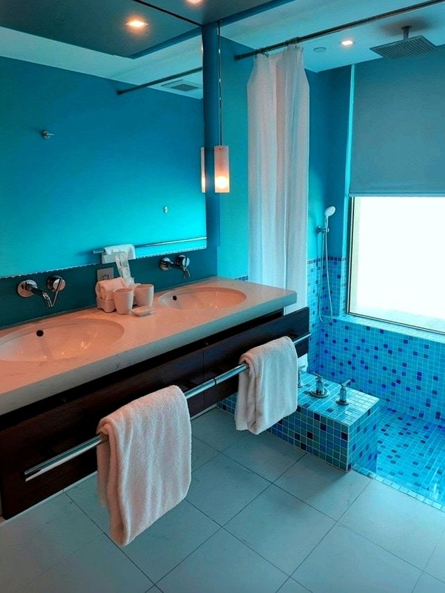 Auberge Discovery Bay Hong Kong: A Peaceful Escape with Stunning Sea Views! 🌊⛱️