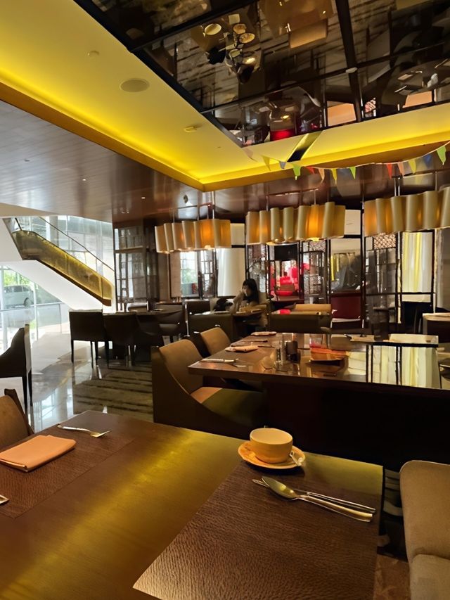 Hidden Buffet Spot That Tastes Like Luxury on a Budget