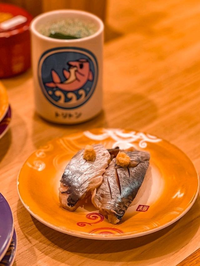 Conveyor belt sushi Triton Tokyo