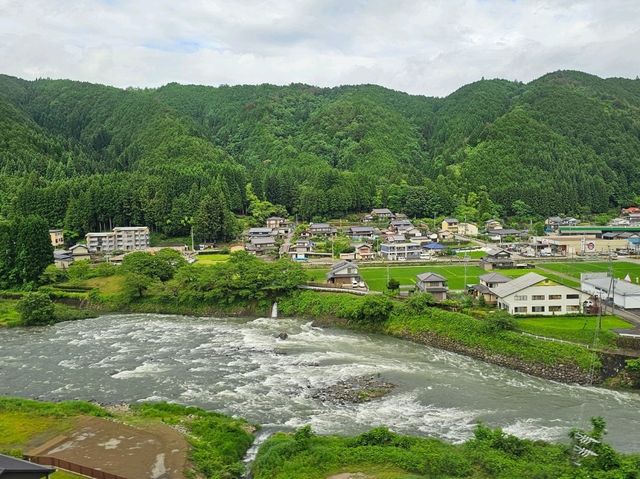 名古屋高速公路美麗休息站〔ひるがの高原サービスエリア〕⛰️☕