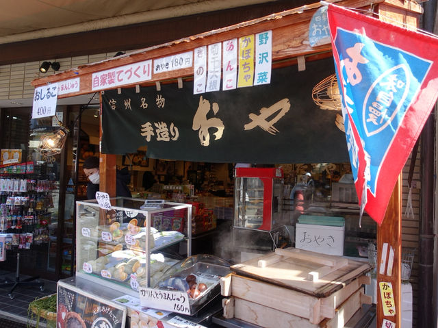 🛍️ Zenkōji Nakamise Street – A Lively Stroll to the Temple