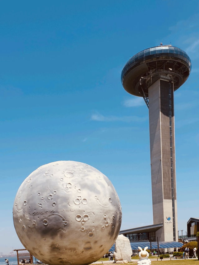 Sihwa Seawall, Gyeonggi Province: An Engineering Marvel and Ecological Hub
