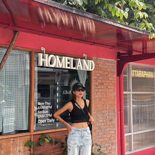Homeland Café & Grocer ซอยทองหล่อ 13
