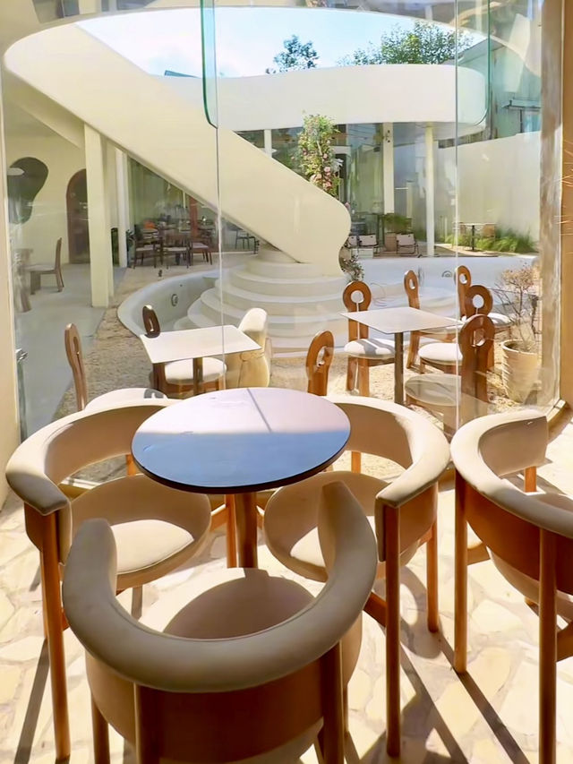 Hyme Tea & Kafe ดาลัดน้อยในดานาย