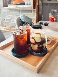 태백산맥아래 테라스 태백통리카페A.J.C