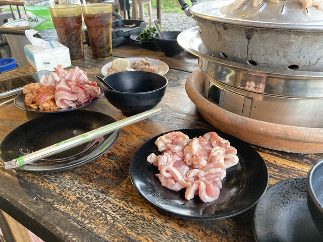 หมูกระทะฟิน ๆ บรรยากาศดี ๆ “ร้านตากล้อง”