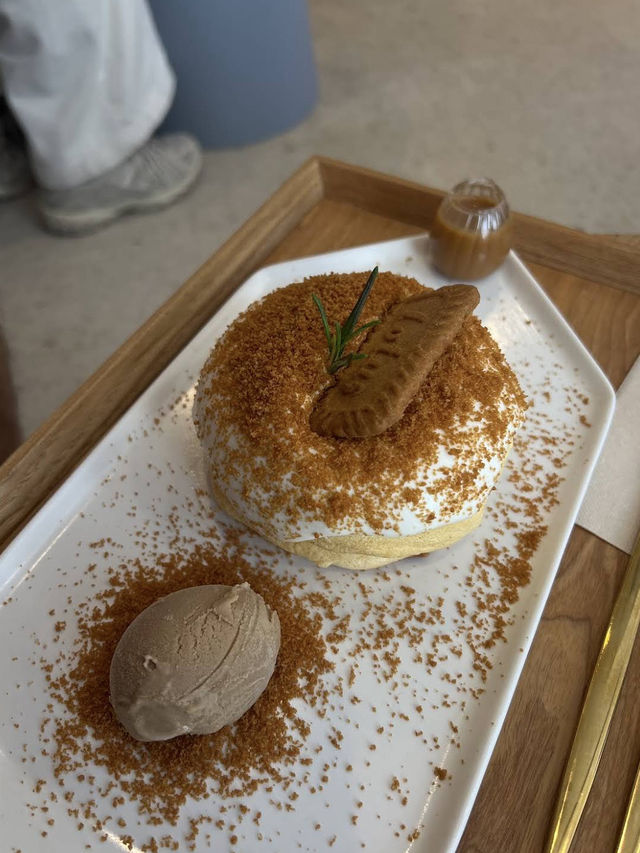 Bam Bi Café in Tokyo’s Shin-Okubo neighborhood