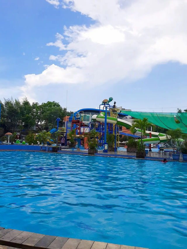 Splash Happens—Top 100 Batuaji’s Water Wonderland