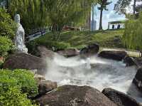 The magical dragon pond in Kong Meng San Temple complex
