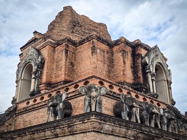 Wat Chedi Luang: Ancient Majesty in the Heart of Chiang Mai