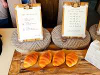 They sell only 1 type of bread, and the queue is long!!!