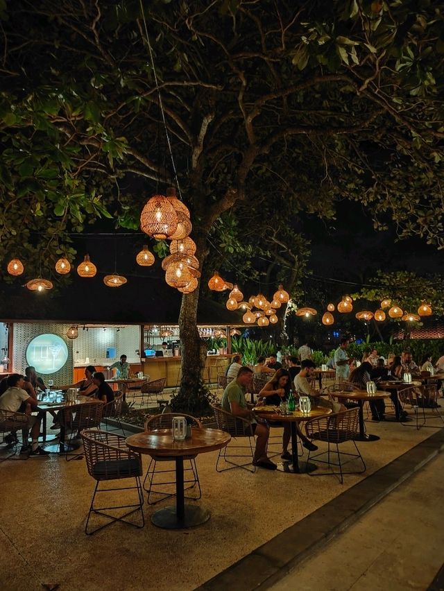 🌴 Review: Sunset Sips at Manarai Beach House 