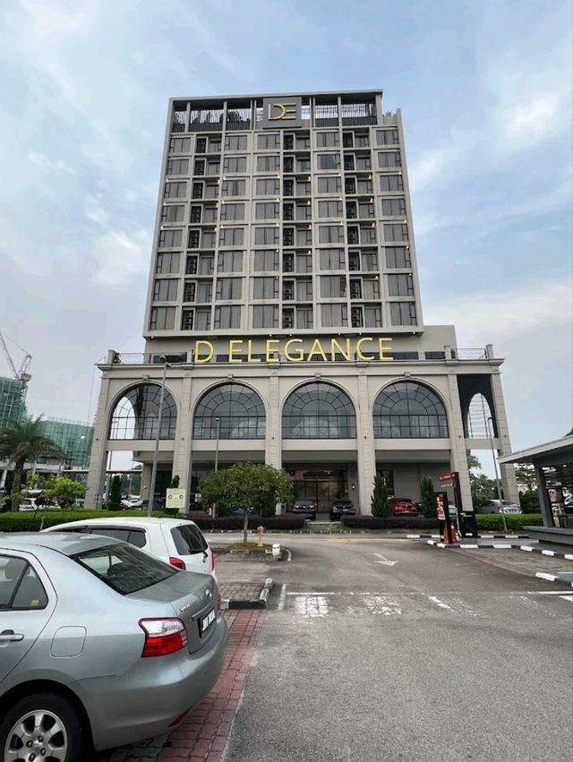 “D Elegance Oasis of Clean Comfort”