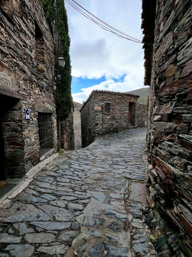 Stone Paths and Storybook Feels in Patones de Arriba