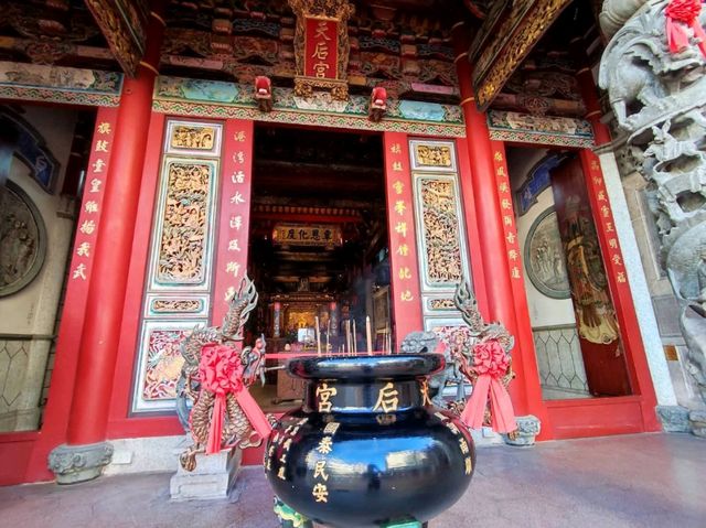 พามาขอพรวัดเก่าแก่บนเกาะCijin Kaohsiung พามาขอพรวัดเก่าแก่บนเกาะCijin Kaohsiung