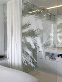 Renaissance Barcelona Fira Hotel – Vertical Garden Elegance in the City