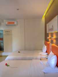 7 Days Premium Hotel