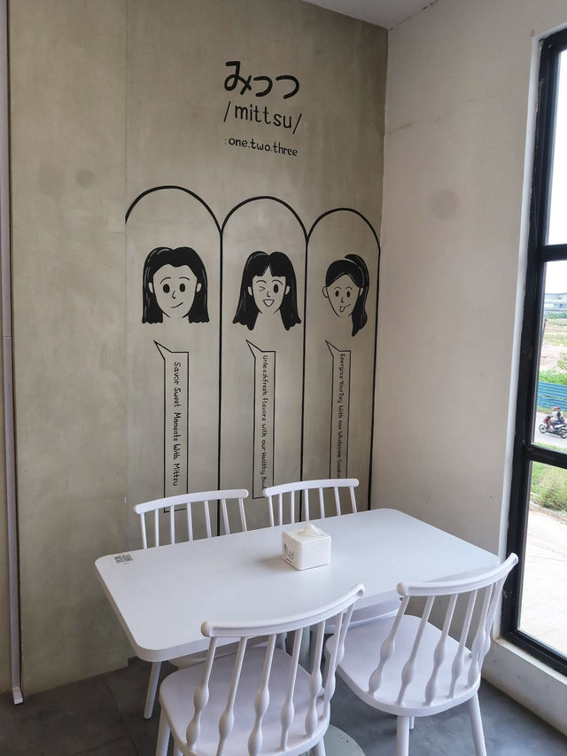 Mittsu Café & Dessert, Whimsical Treats and Family-Friendly Vibes in Batam
