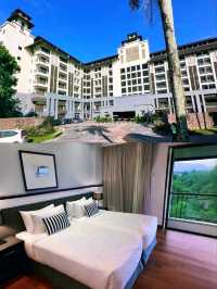 Scenic Weekend Getaway with Mount Pulai Views.