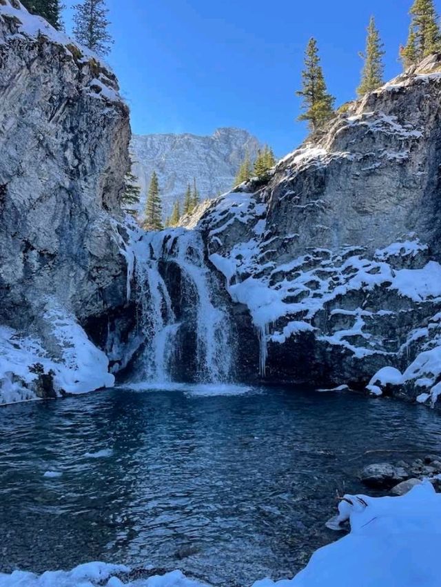 Hike to Edworthy Falls