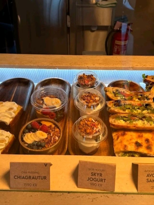 CAFÉ WITH GREAT COFFEE & PASTRIES. CAFÉ WITH GREAT COFFEE & PASTRIES.