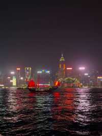 шоу света Symphony of Lights в Гонконге 