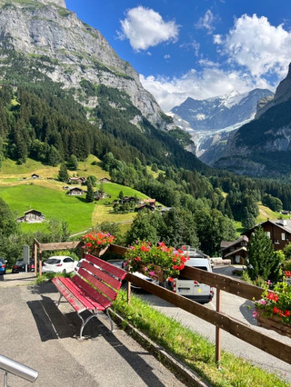 Effortless Alps: Exploring Interlaken with Ease 🏔️✨