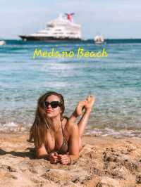 🇲🇽Medano Beach hits different when you’re sipping margaritas at Mango Deck by noon 🍹🔥
