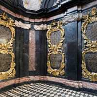 The Wawel Cathedral (Katedra Wawelska) 