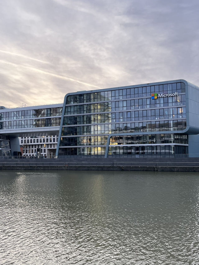 Cologne: A City of Culture, History, and Riverside Charm 