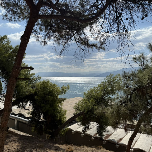 From Sunset Bliss to Castle Views: A Taste of Greece’s Hidden Treasures