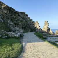 “Romance and Legend: A Breathtaking Escape to Tintagel Castle”