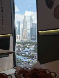 Glass Walls, Big Views, Chill Vibes