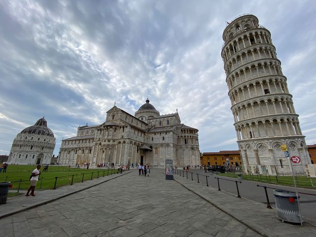 Just a casual day with Pisa’s most famous tilt.