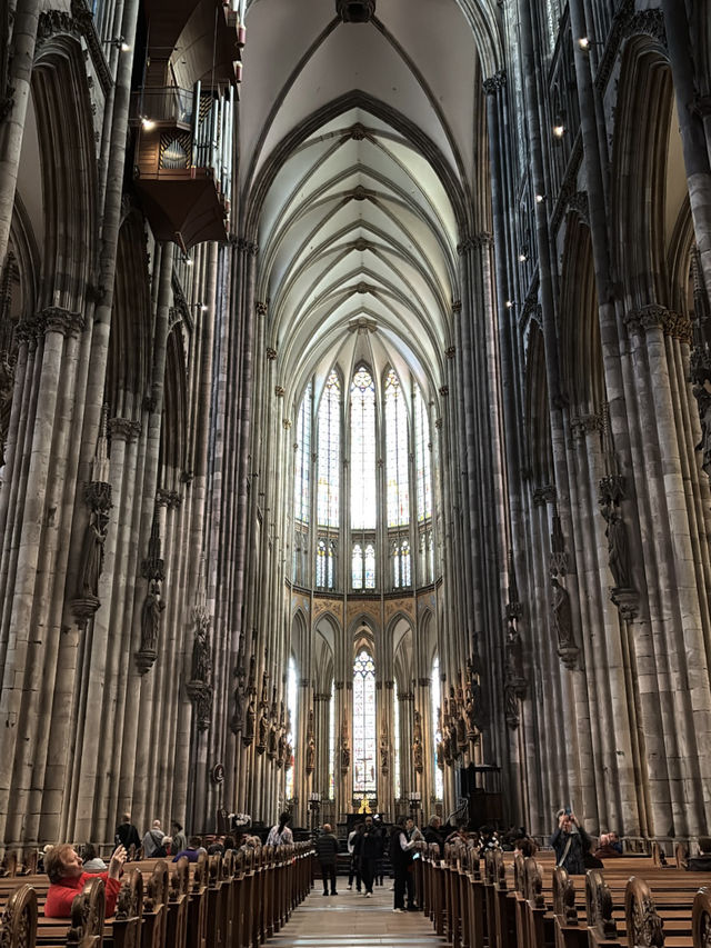 【ドイツ🇩🇪】ケルン大聖堂⛪＆おすすめ人気カフェで味わうひととき☕️