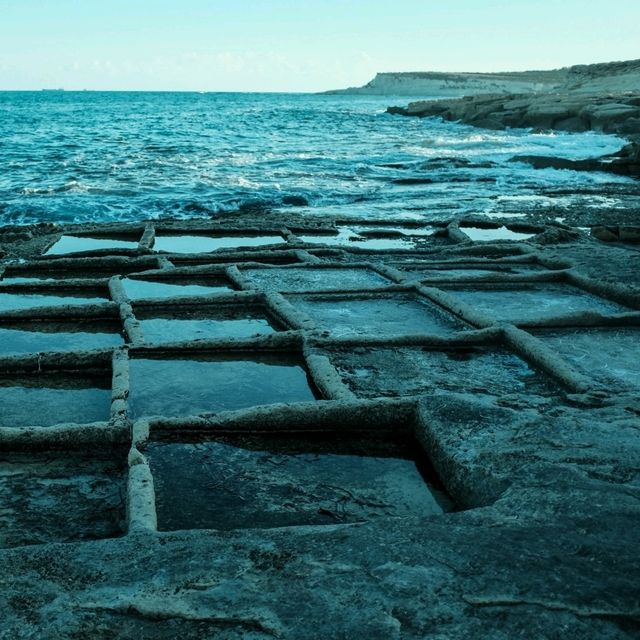 Crystals by the Sea – Malta’s Ancient Salt Pans 🌞🧂