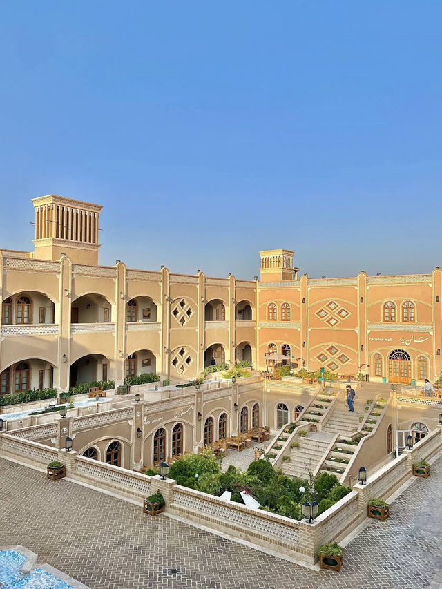 🏛️ Dad Hotel Yazd – A Timeless Persian Stay Under the Desert Sky 🌙✨