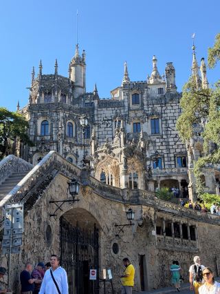 A tour of Château Regaleira: Transportation considerations are important; a lesser-known landmark suitable for those with free time.