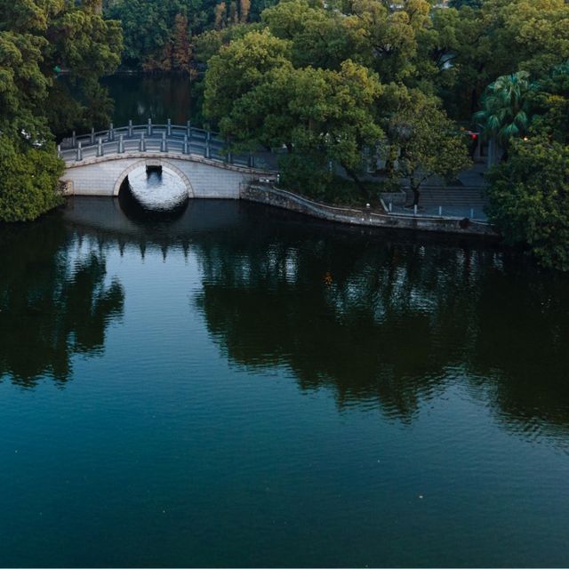 An Afternoon in Guangzhou’s Liwan Park 