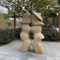 【桂林市街地・象山】風景区と繁華街どちらも楽しめます