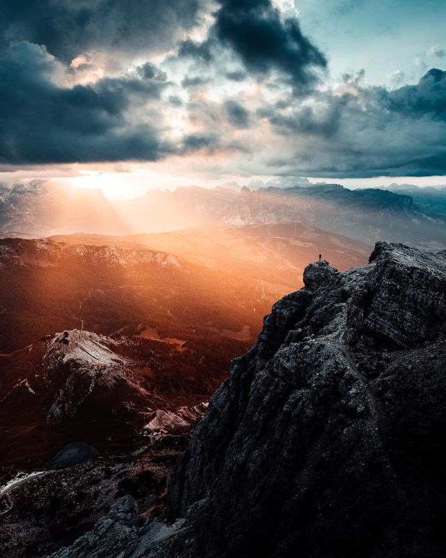 Feeling Free at the Beautiful Lagazuoi, Dolomites 🗻🌄