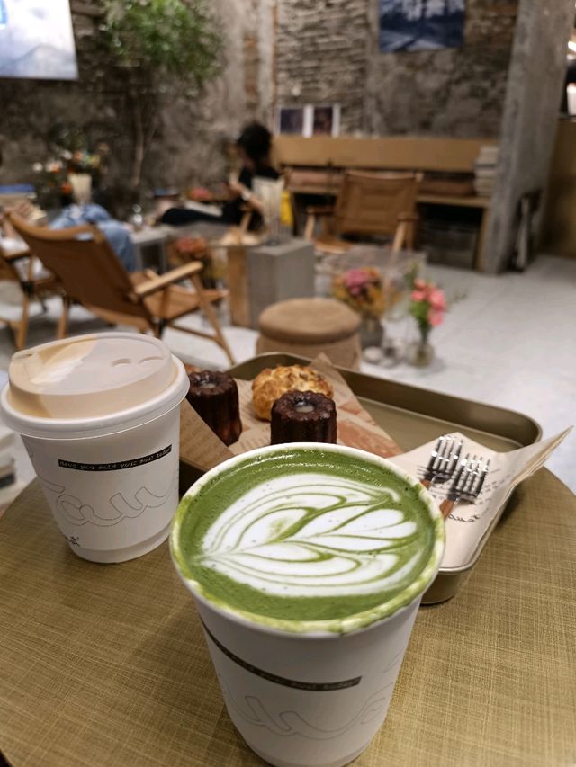 Super cute cafe on Tianping road 