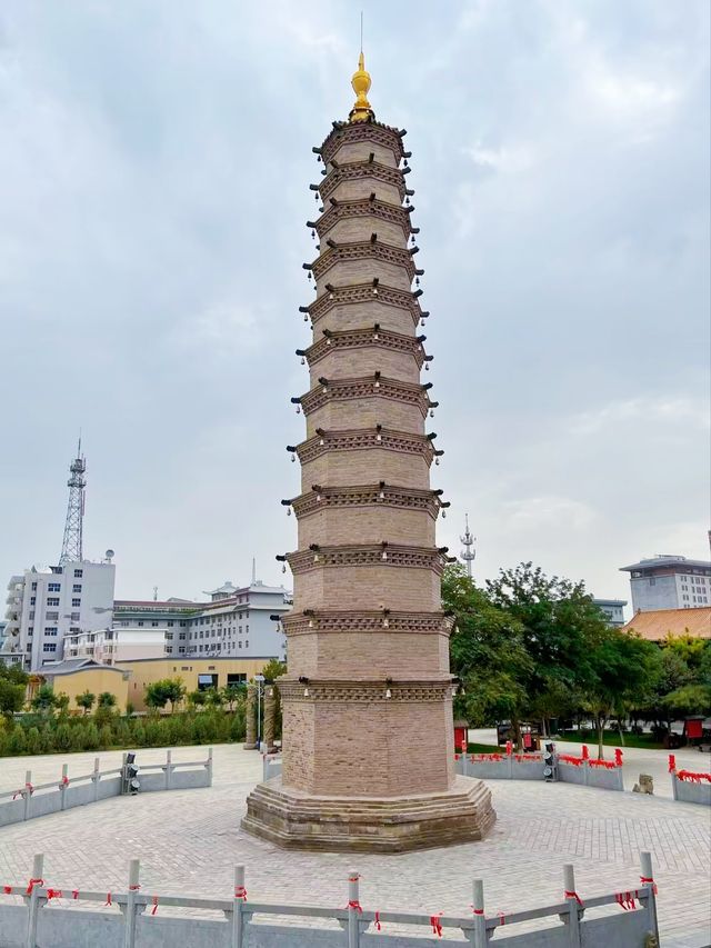 武威市     鳩摩羅什寺