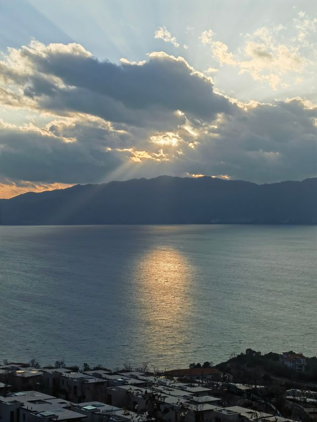 日落美景，冬日峽灣
