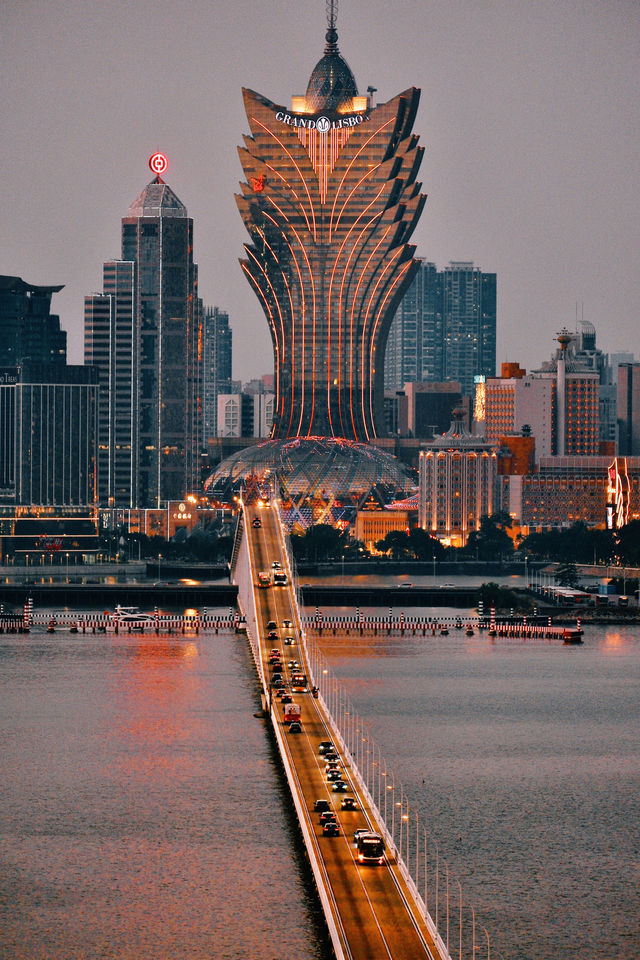 在澳門拍到了財富大道這個機位夜景絕了！