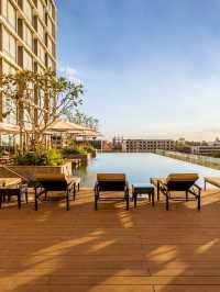 🌟 Vientiane's Crowne Plaza: Luxury & Cuisine Combined 🌟