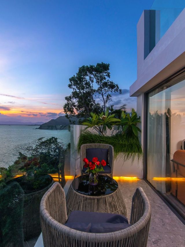 🌅 Shenzhen's Seaside Serenity: Cliffside Hotel Gems 🏖️