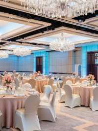 🌟 Hong Kong Hotspot: Holiday Inn Golden Mile 🏨✨