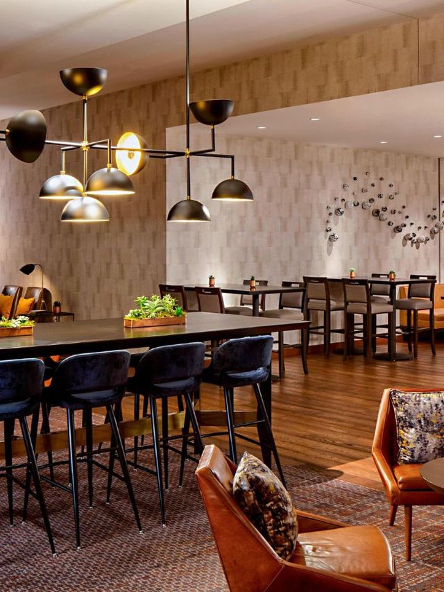 🌟 Indy's Marvelous Marriott: Downtown Delights! 🏨✨